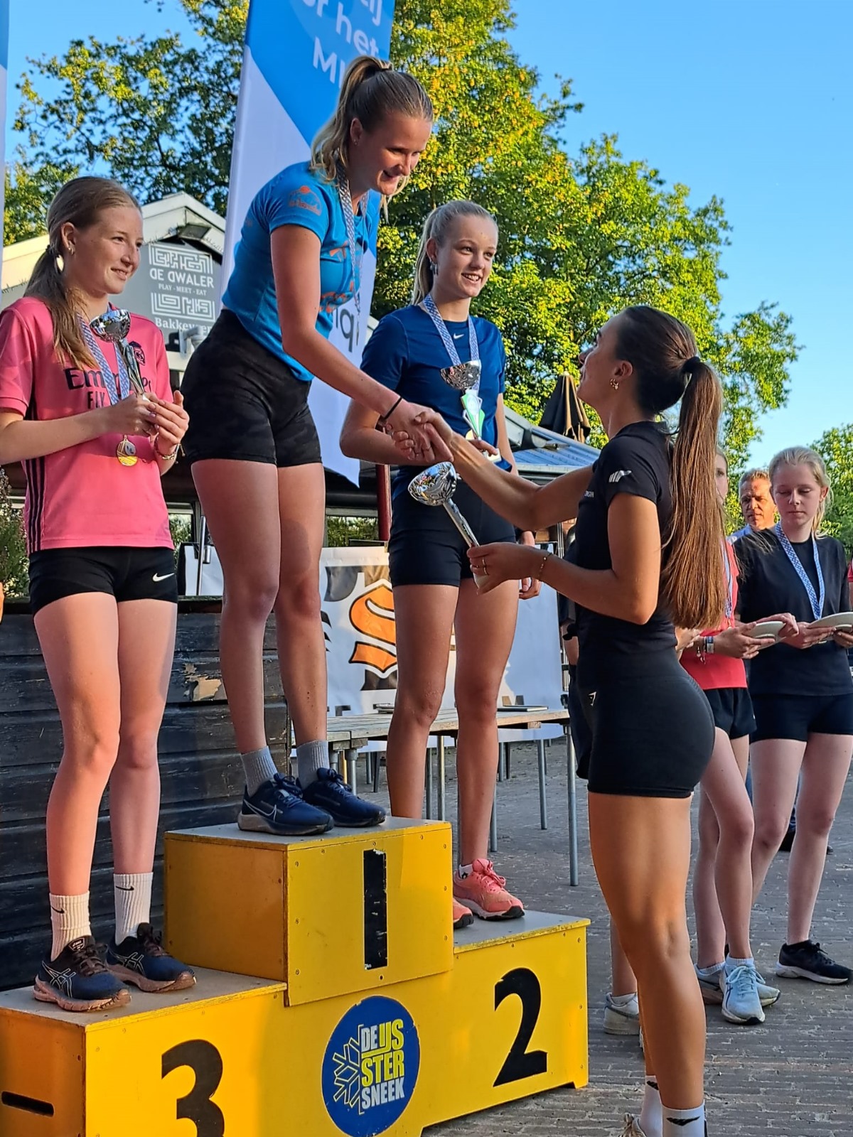 Agiliq-zomercompetitie 2024 met recordaantal deelnemers een groot succes! 4 285 7 prijsuitreiking door femke kok